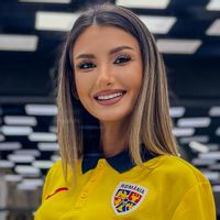 imagine profil Adelina