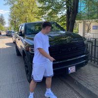 imagine profil Iulian