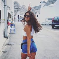 imagine profil Larisa