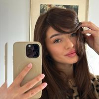 imagine profil Larisa
