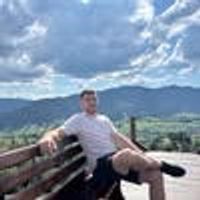 imagine profil Iulian