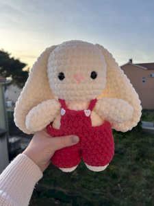 Ručno heklani plišani zeko