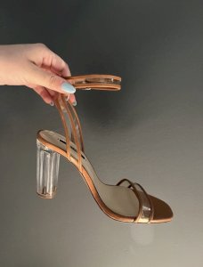 ZARA smeđe sandale na prozirnu petu / vel. 37