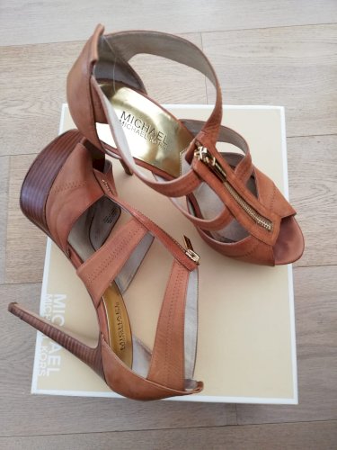 MICHAEL KORS Berkley Tstrap sandale na petu