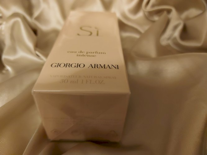 Giorgio Armani Si EdP Intense 30ml Novo