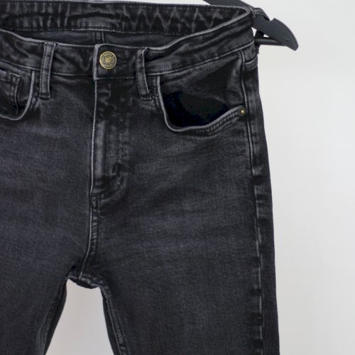 HTM21 AK05 ZARA tamne traperice