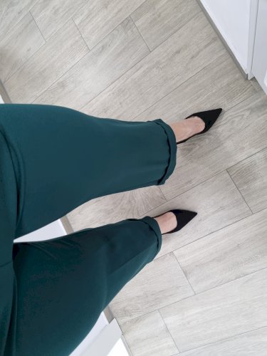 Svečane midi hlače smaragdno zelene na crtu ML