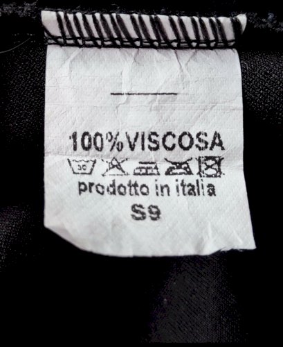 Kratka haljina s čipkastim detaljima