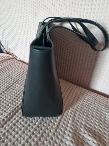 Prodajem novu torbu DKNY