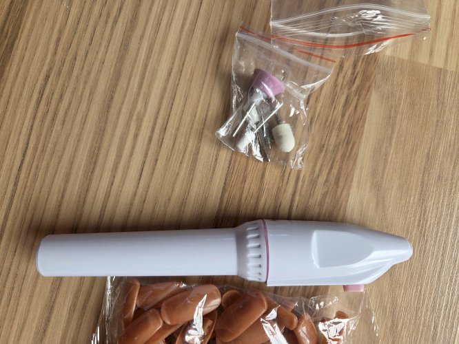 Rukaset za vježbanje geliranja i izradu umjetnih noktiju