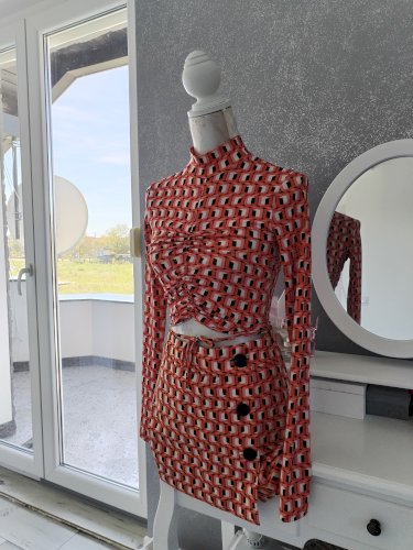 Suknja i top retro stil