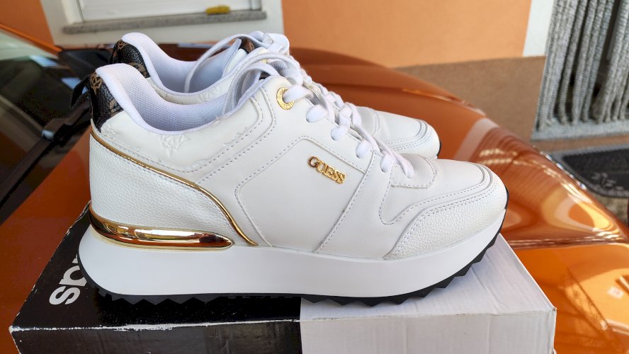 Guess Kaddy nove tenisice