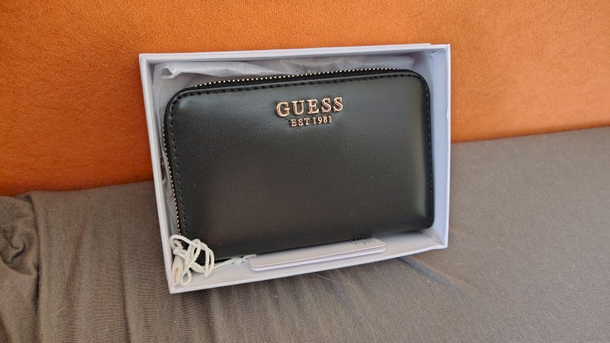 Guess crni novčanik