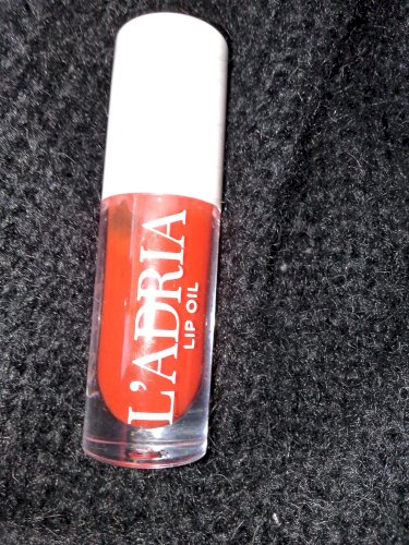 Lip balm Ladria hranjivo sjajilo za usne 8 dostava boxnow gratis