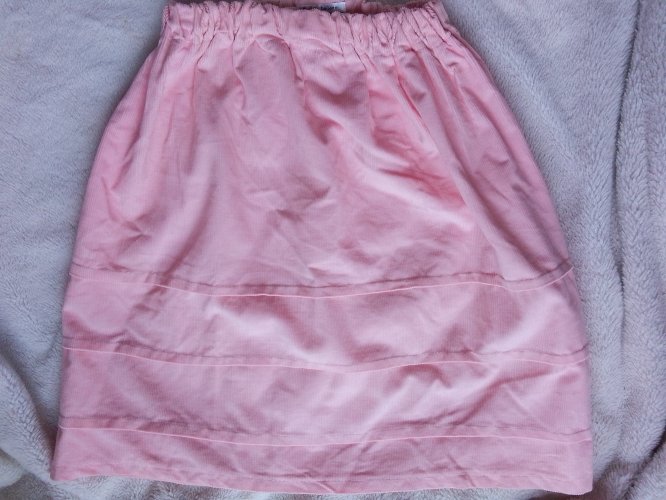 Suknjica s veličine samt