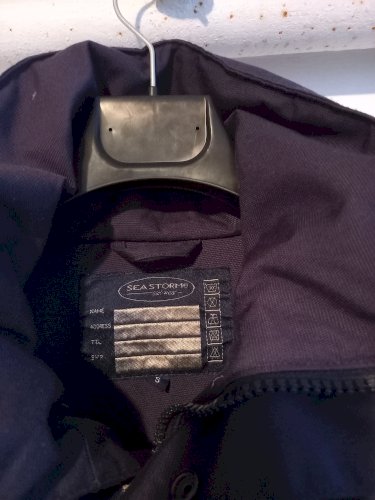 Muška zimska jakna S čitaj oglas