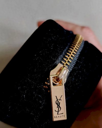 YSl Beauty torbica i putni set za manicuru