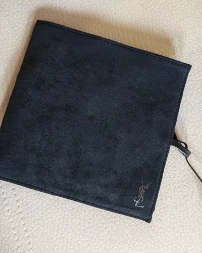 YSl Beauty torbica i putni set za manicuru