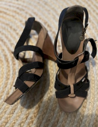 Tommy Hilfinger vel 39 