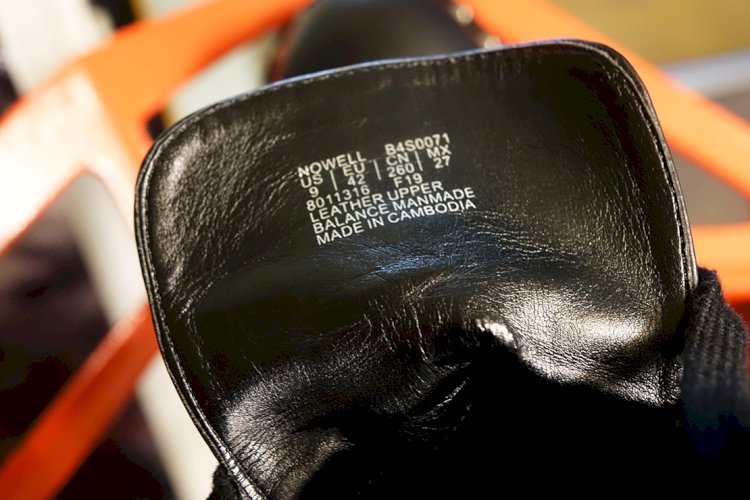 Calvin Klein crne kožne čizme na vezanje