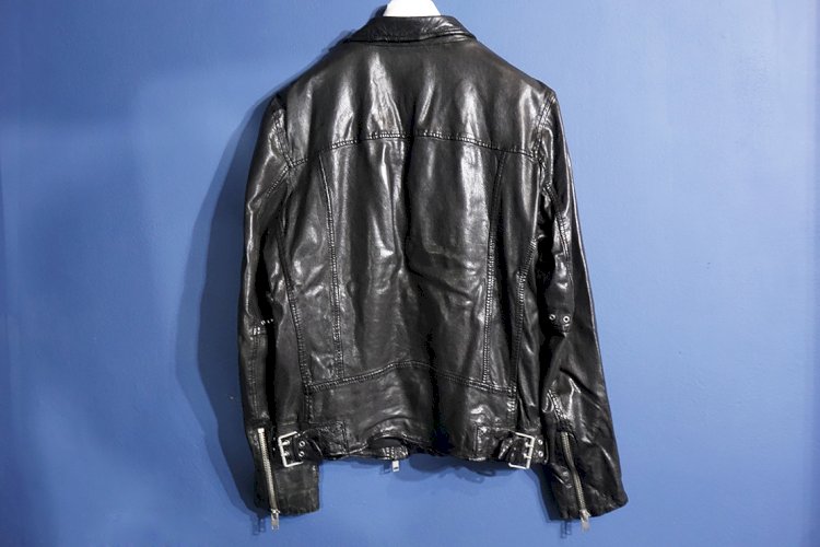 Jakna od veganske kože