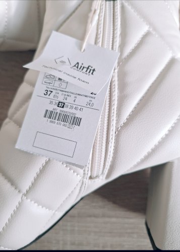 Stradivarius gležnjače 37