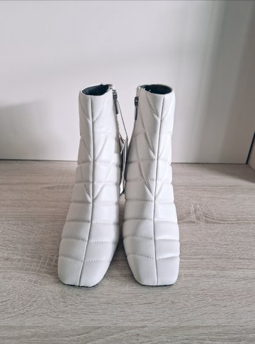 Stradivarius gležnjače 37