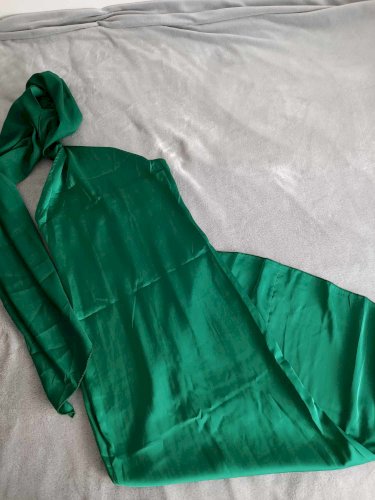 Shein zelena satenska haljina