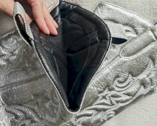 Kaubojske metalizirane čizme br38 24cm do koljena