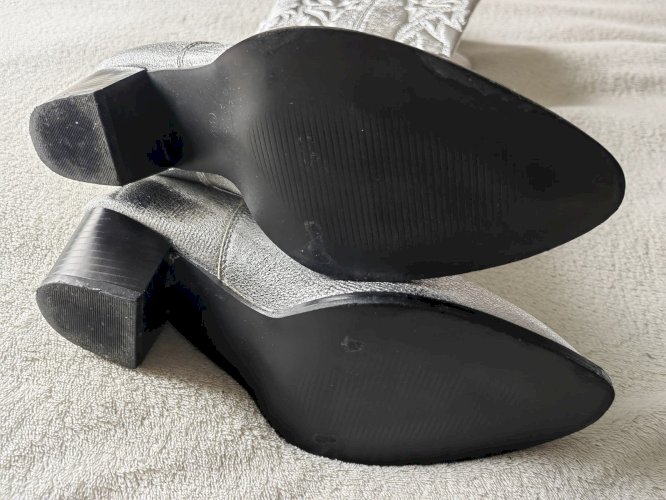 Kaubojske metalizirane čizme br38 24cm do koljena