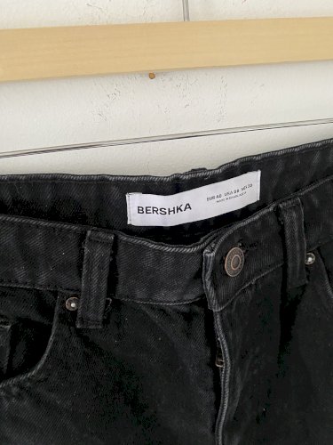 Bershka Crne Traper Hlace 40