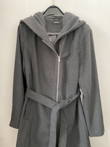 Novi kaput Even and odd L