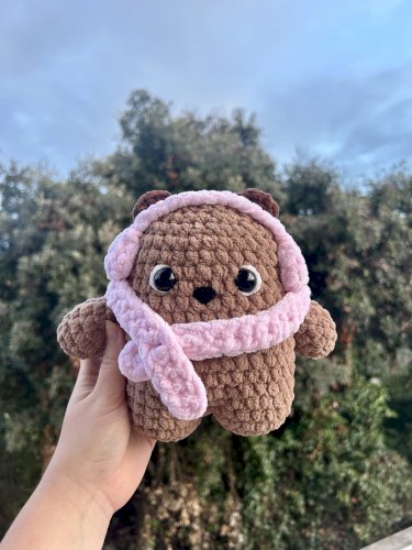 Ručno heklani plišani cookie medo