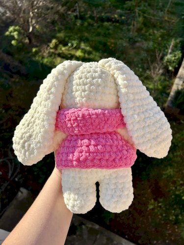 Ručno heklani plišani zeko