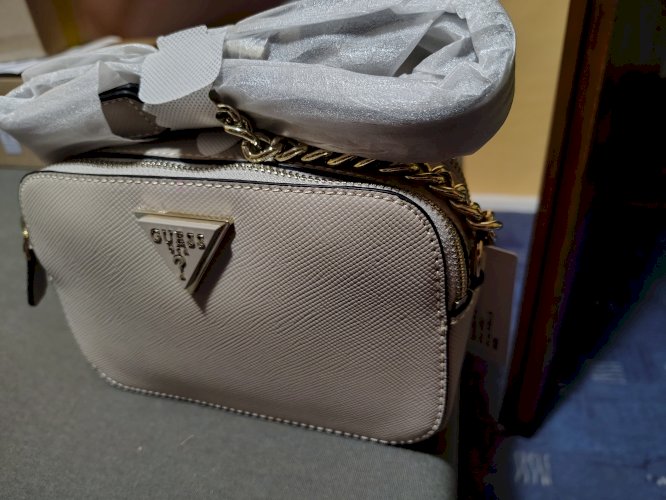 Guess noelle bež torbica