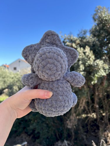 Ručno heklani demogorgon