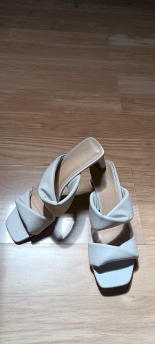 Ljetne sandale sa malom petom