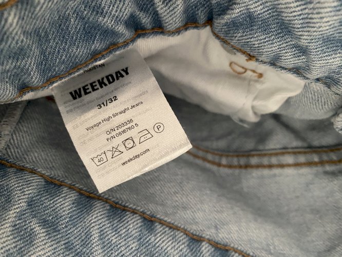 Weekday Traperice 40