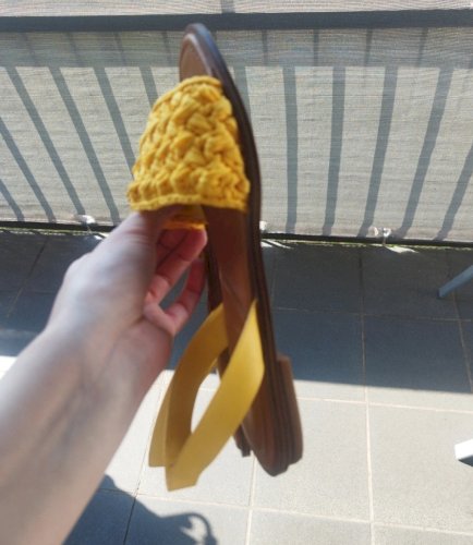 Žute sandale