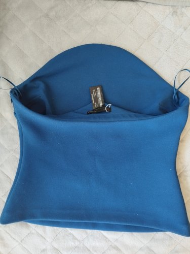 Zara top s etiketom