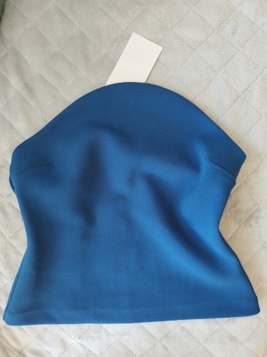 Zara top s etiketom