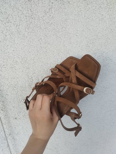 Stradivarius sandale na blok petu