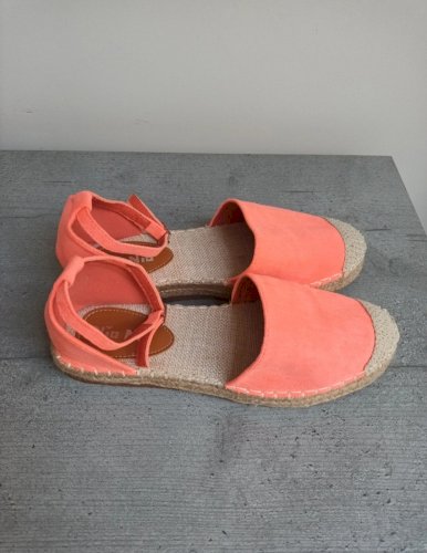 Koraljne espadrile
