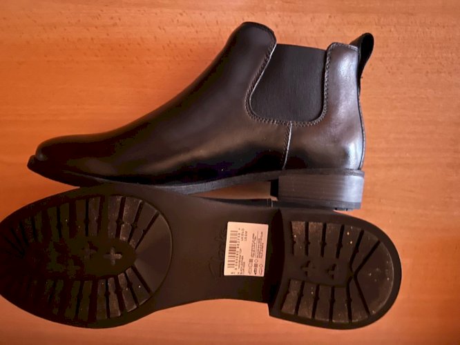 NOVE Chelsea čizmice ženske veličina 40 kožne Clarks
