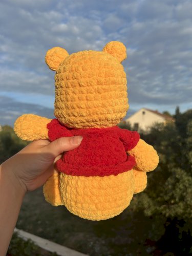 Ručno heklani plišani Winnie Pooh  27cm