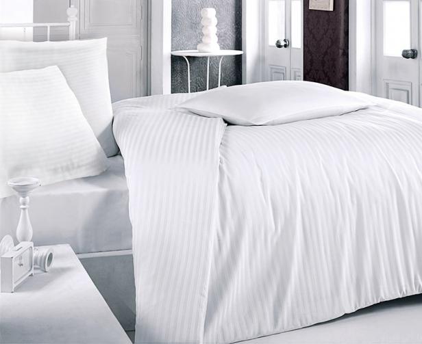 Atlasové povlečení bílé Jednolůžko - standard, přikrývka: 1ks 140x200 cm, polštář: 1ks 90x70 cm, gramáž: 125 g/m2 Bavlněný satén Atlasové povlečení bílé Jednolůžko - standard, přikrývka: 1ks 140x200 cm, polštář: 1ks 90x70 cm, gramáž: 125 g/m2 Bavlněný satén