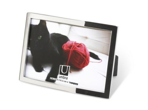 Fotorámeček 10x15 cm Umbra SENZA - stříbrný Fotorámeček 10x15 cm Umbra SENZA - stříbrný