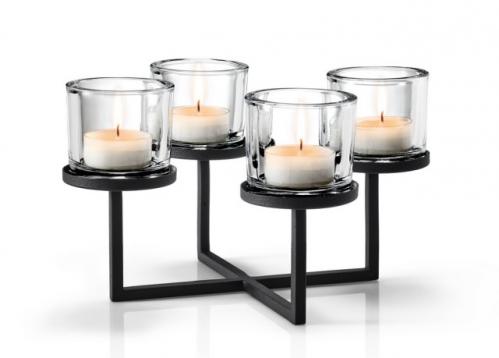 Čtyřramenný svícen Blomus NERO Čtyřramenný svícen Blomus NERO