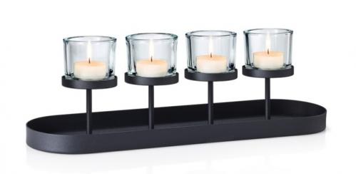 Svícen na 4 svíčky s tácem Blomus NERO Svícen na 4 svíčky s tácem Blomus NERO