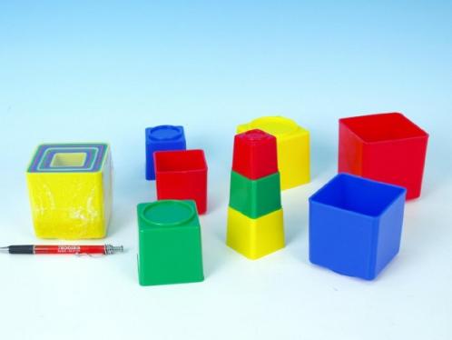 Kubus pyramida skládanka hranatá plast asst 4 barvy 9ks v sáčku 9x9x9cm 12m+ Kubus pyramida skládanka hranatá plast asst 4 barvy 9ks v sáčku 9x9x9cm 12m+